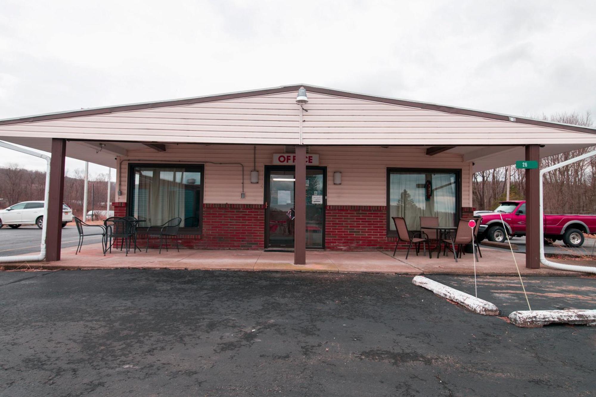 Oyo Hotel Dalton Pa I-81 Craig Kültér fotó